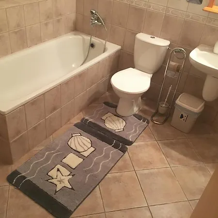 Latina Apartman *